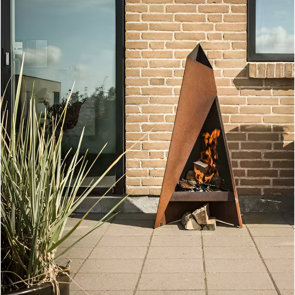 AurumHearth Apex Corten Fireplace — product view 2